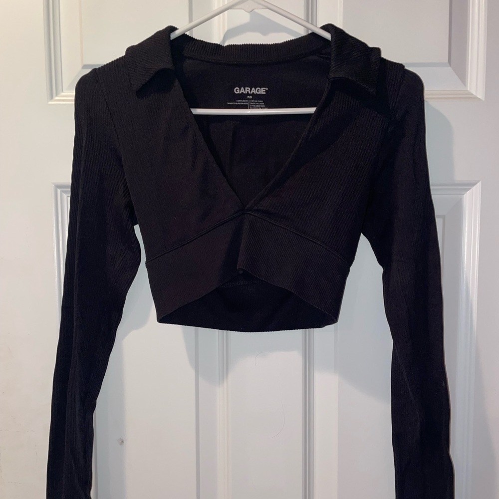 GARAGE black long sleeved crop top with collar. Size women’s S